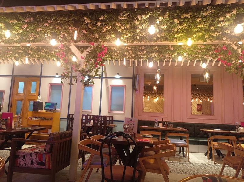 Restaurant for Sale in New Delhi, India