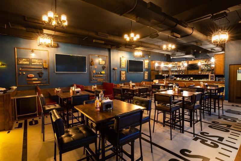 Bar for Sale in Mumbai, India