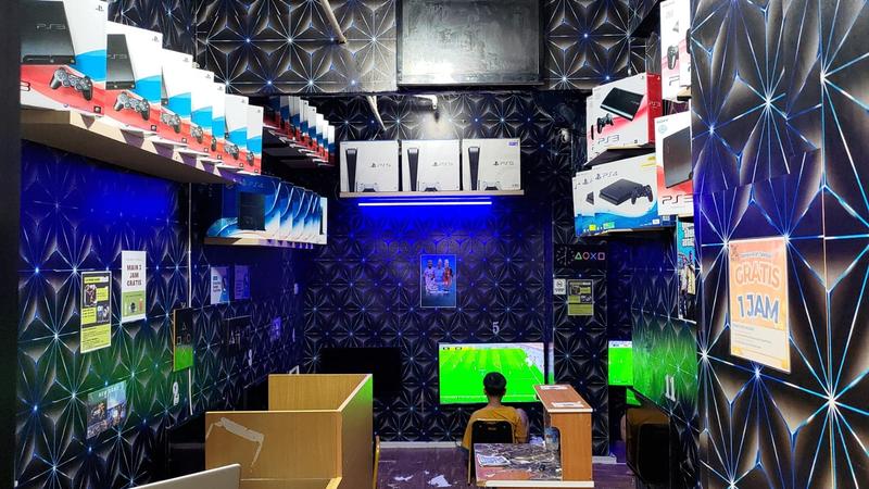Profitable Video Games Store Seeking Loan in Jakarta, Indonesia