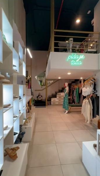 Women's Apparel Store for Sale in Santa Ana, Costa Rica