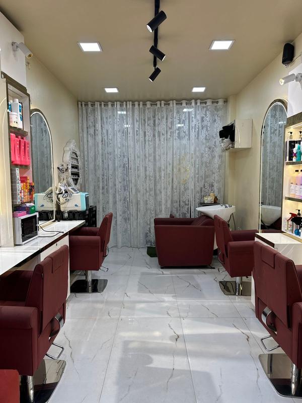 Beauty Salon for Sale in Lucknow, India