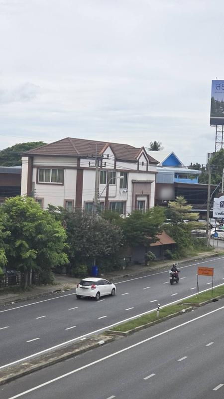 Apparel Store Seeking Loan in Bangkok, Thailand