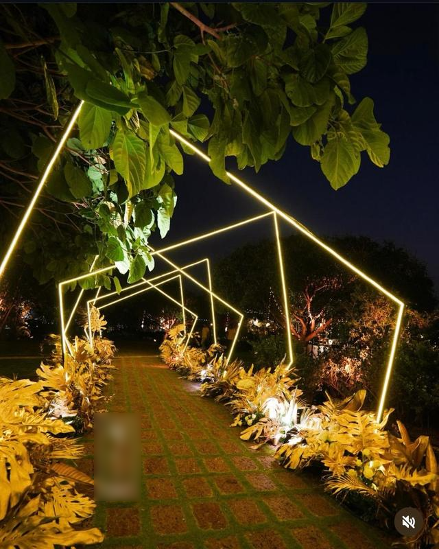 Florist for Sale in Bengaluru, India