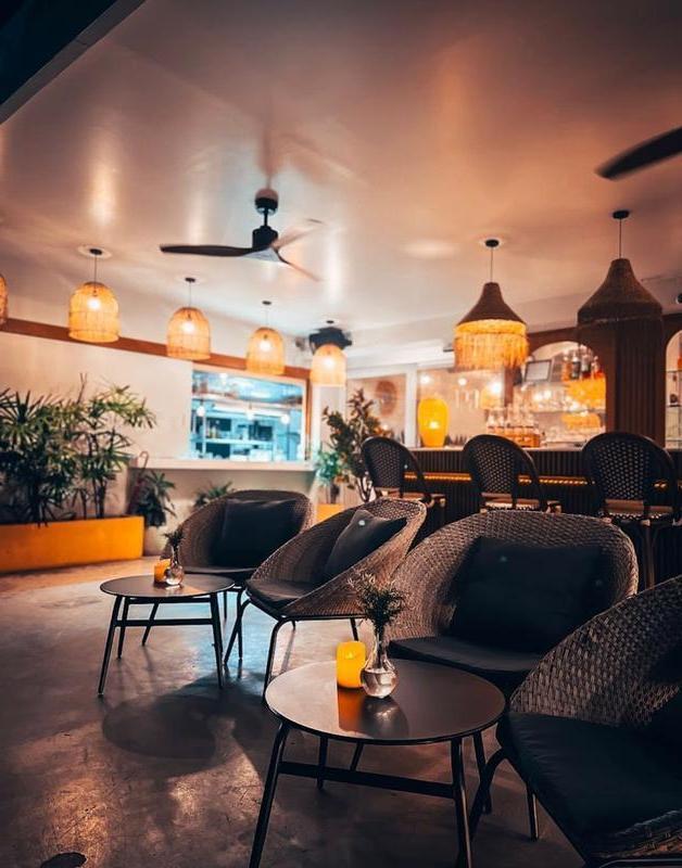 Newly Established Restaurant Investment Opportunity in Pa Tong, Thailand