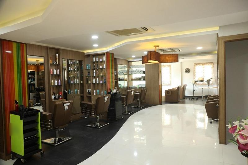 Beauty Salon for Sale in Bengaluru, India
