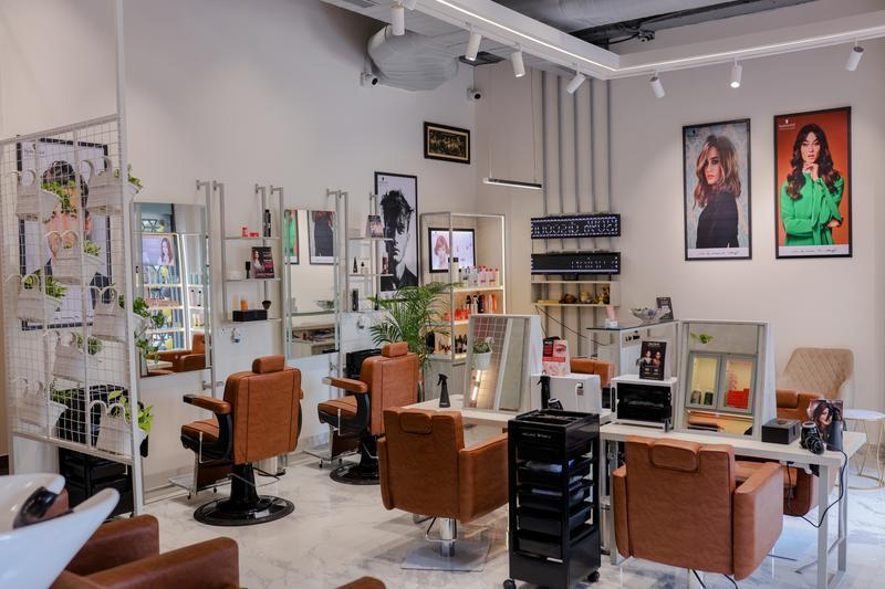 Newly Established Beauty Salon for Sale in Gurgaon, India