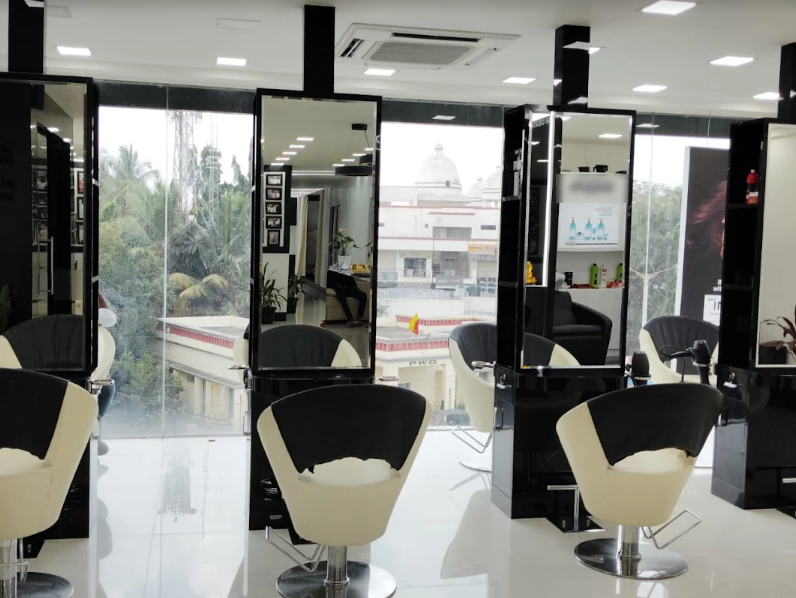 Beauty Salon Equity Stake For Sale in Kanakapura, India