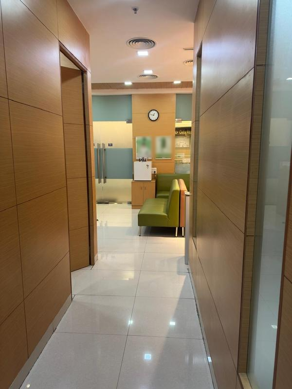 Clinic for Sale in Gurgaon, India