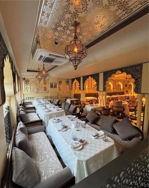 Restaurant for Sale in New Delhi, India