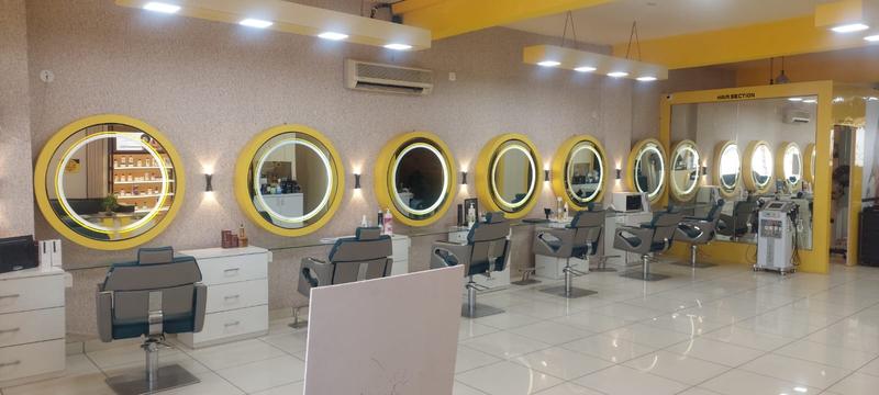 Beauty Salon for Sale in Dehradun, India