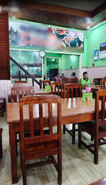 Restaurant Equity Stake For Sale in Padang, Indonesia