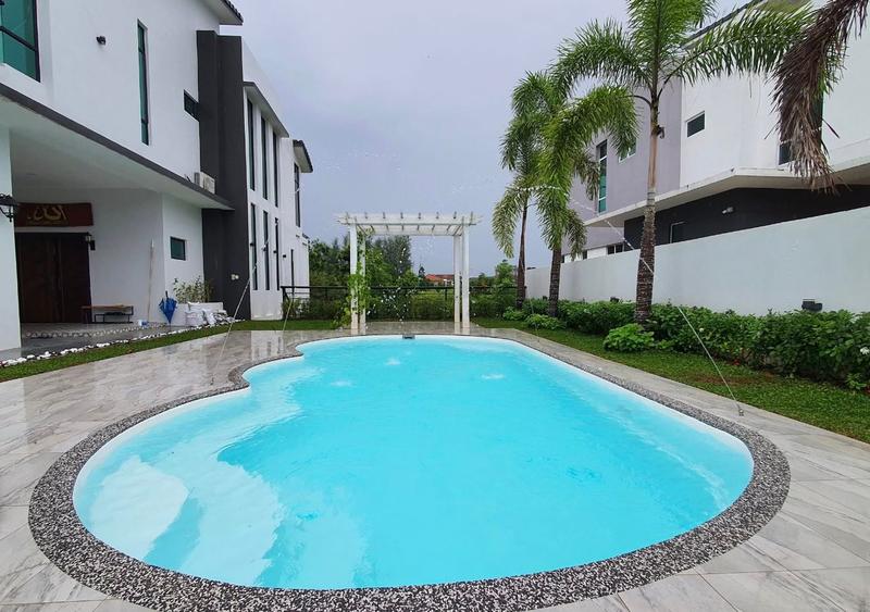 Swimming Pool Contractor for Sale in Cheras, Malaysia
