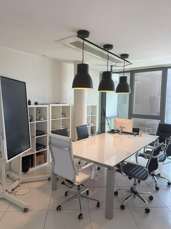 Social Network Website Equity Stake For Sale in Padua, Italy