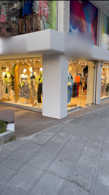 Women's Apparel Store for Sale in İstanbul, Turkey