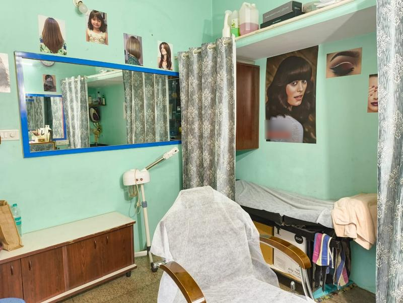 Small Beauty Salon for Sale in Bengaluru, India