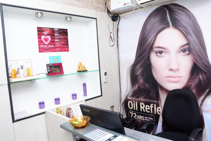 Beauty Salon for Sale in Chennai, India seeking INR 15 lakh