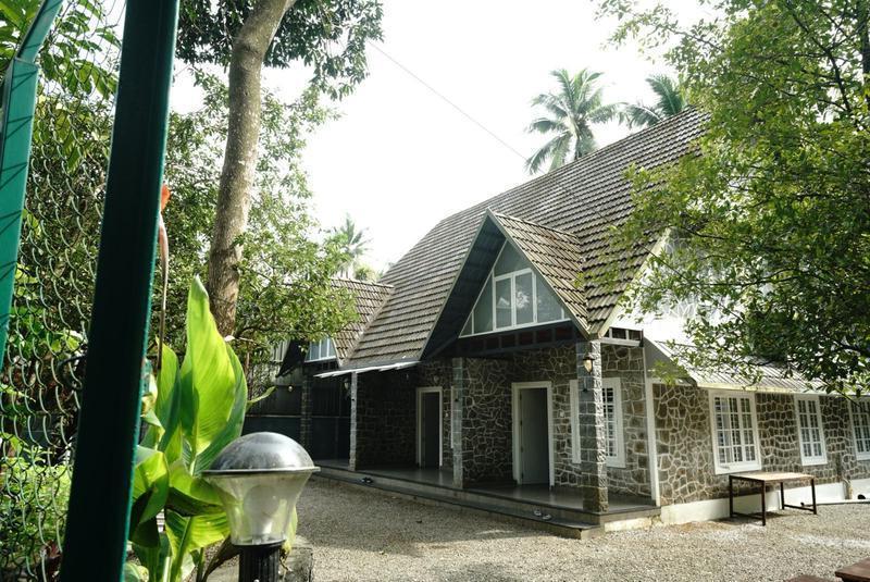 Hotel for Sale in Nellipoyil, India