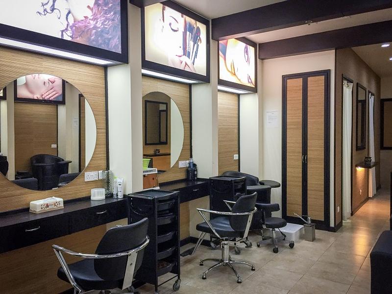Beauty Salon for Sale in Dubai, United Arab Emirates seeking AED 350