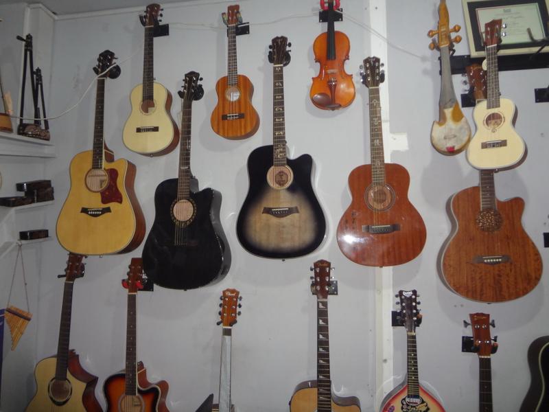 Musical Instrument Retailer Seeking Loan in Dhaka, Bangladesh