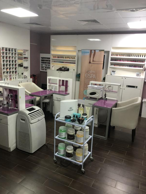 Beauty Salon for Sale in Dubai, United Arab Emirates seeking AED 1.5