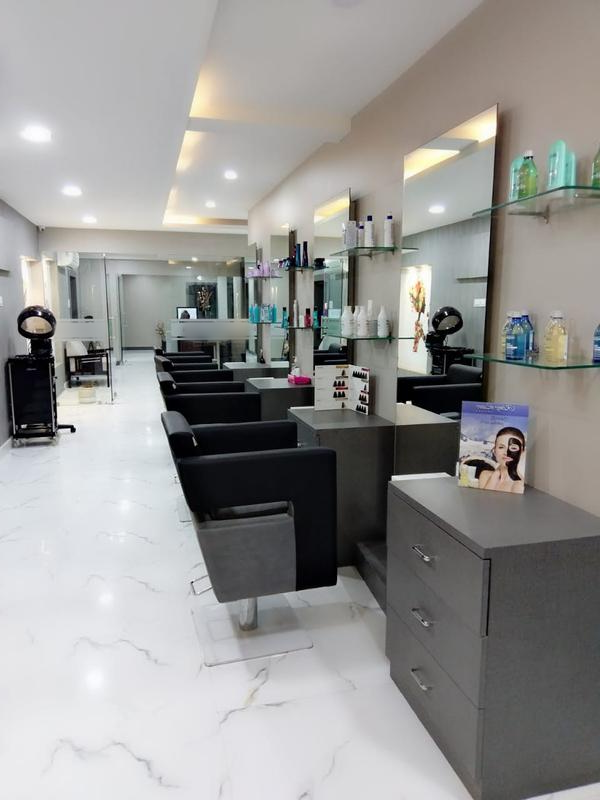 Beauty Salon for Sale in Hyderabad, India seeking INR 1 crore