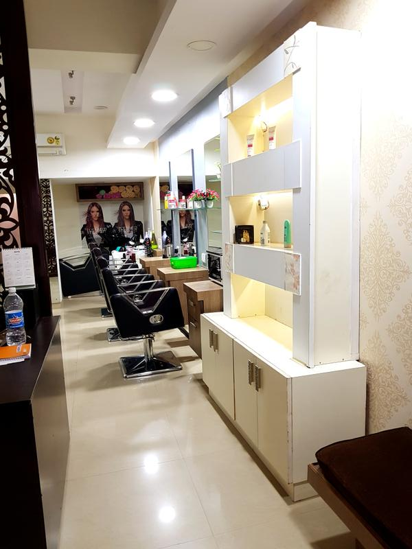 Beauty Salon for Sale in Bangalore, India seeking INR 10 lakh