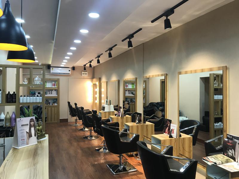 Newly Established Beauty Salon for Sale in Kolkata, India