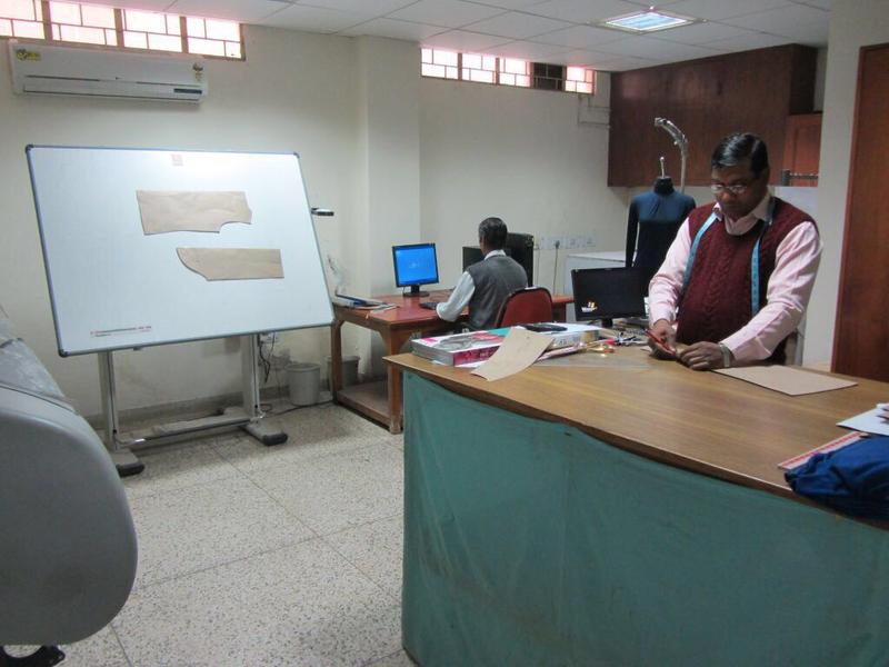 Apparel and Accessory Business Assets for Rent in Gurgaon, India