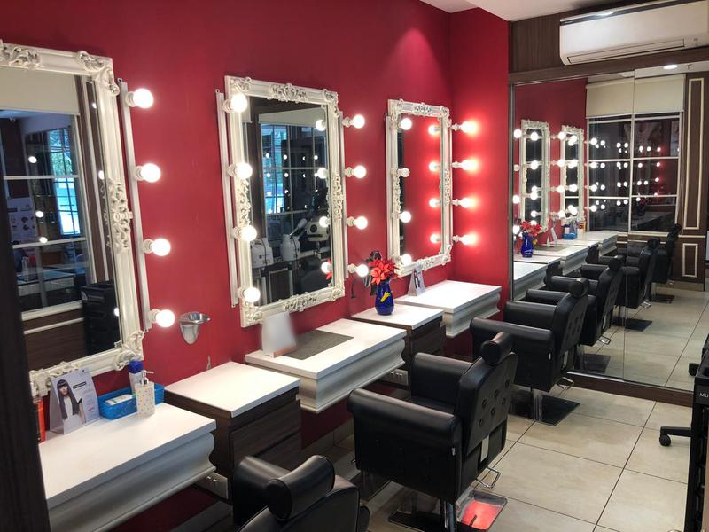 Beauty Salon for Sale in Gurgaon, India seeking INR 1 crore Beauty Salon for Sale in Gurgaon, India seeking INR 1 crore