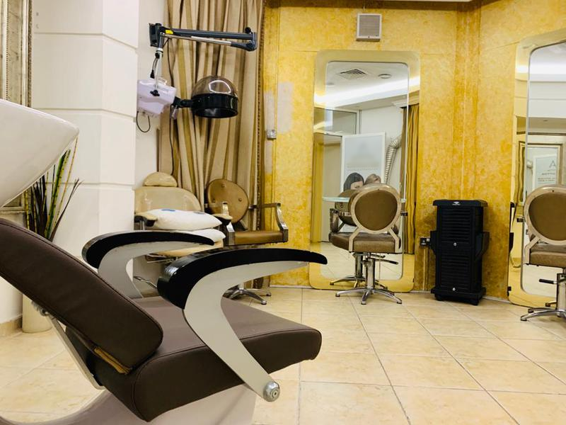 Beauty Salon for Sale in Abu Dhabi, United Arab Emirates seeking AED