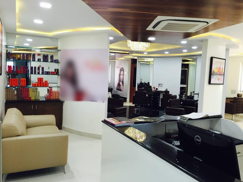 Beauty Salon for Sale in Hyderabad, India seeking INR 40 lakh