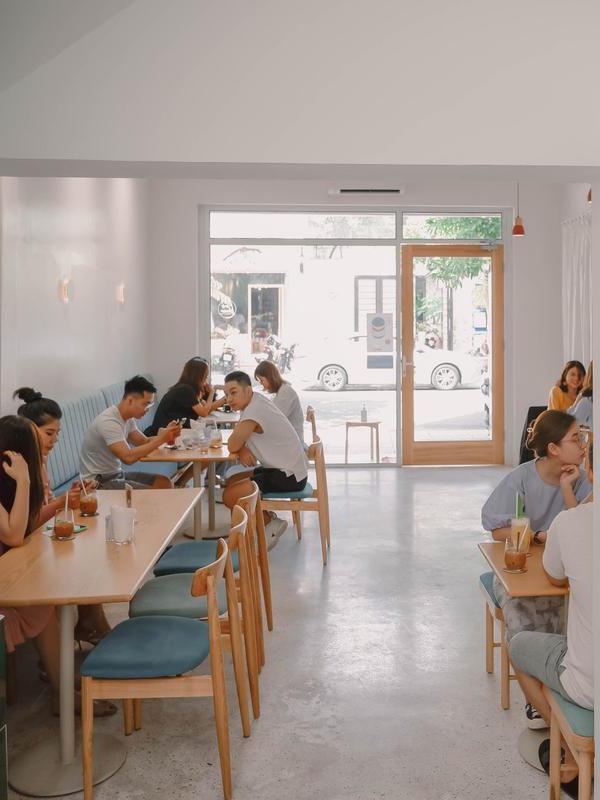 Small Restaurant for Sale in Da Nang, Vietnam seeking VND 500 million