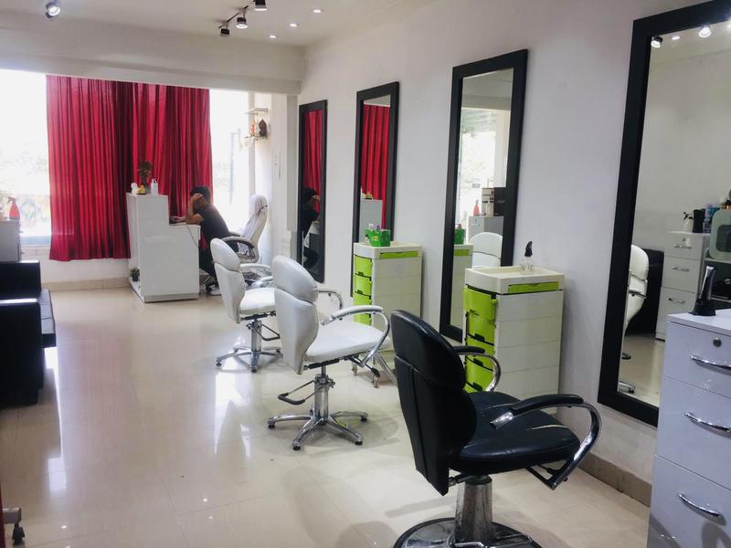 Beauty Salon for Sale in Bangalore, India seeking INR 6 lakh
