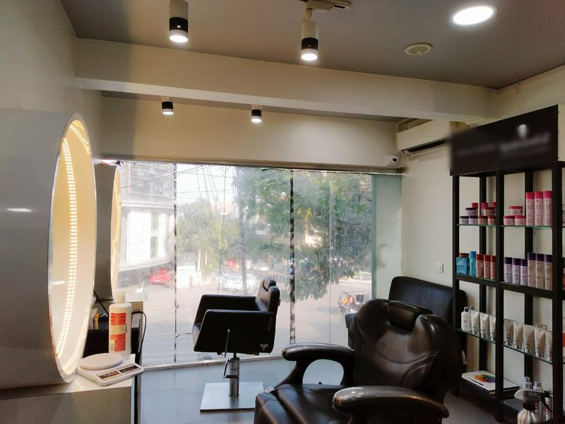 Newly Established Beauty Salon for Sale in Pune, India