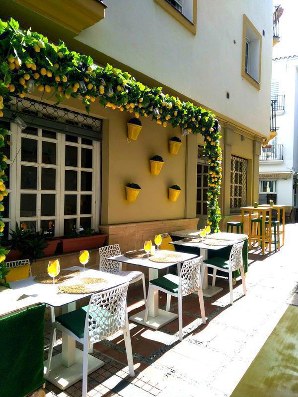 Profitable Bar for Sale in Marbella, Spain seeking EUR 75 thousand