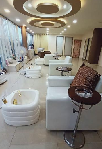 Beauty Salon for Sale in Bangalore, India