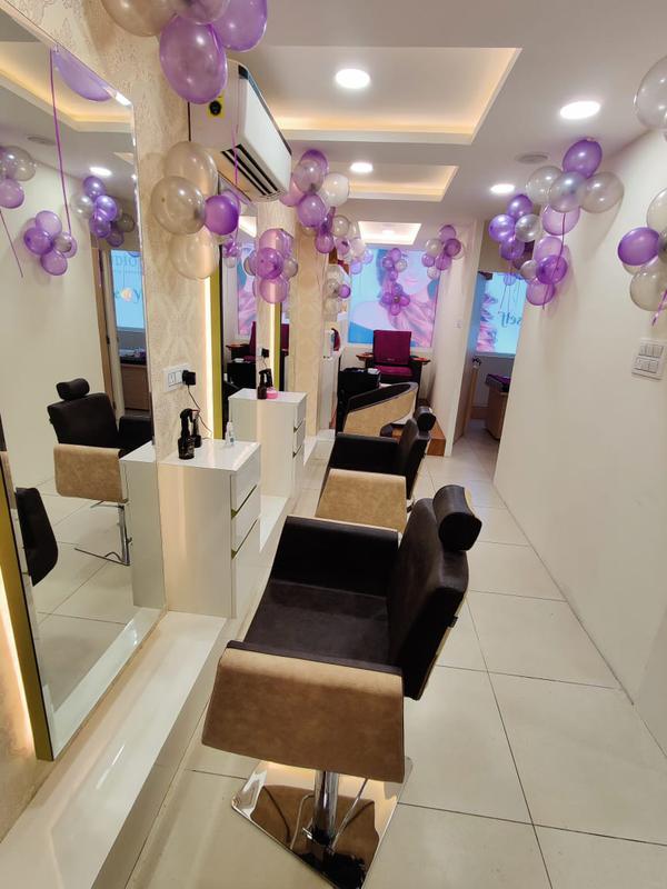 Small Beauty Salon for Sale in Mohali, India seeking INR 24 lakh Small Beauty Salon for Sale in Mohali, India seeking INR 24 lakh