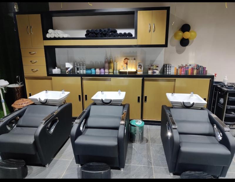 Beauty Salon for Sale in Mohali, India seeking INR 16 lakh