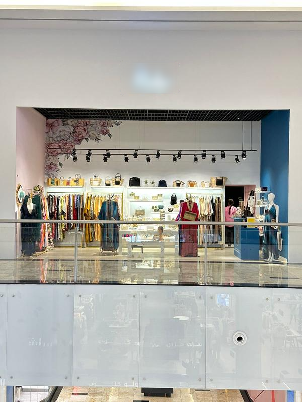 Women's Apparel Store for Sale in Dubai, United Arab Emirates seeking