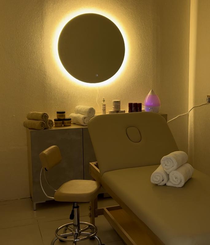 Newly Established Beauty Salon for Sale in Dubai, United Arab Emirates seeking AED 590 thousand