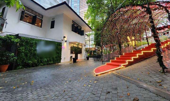Profitable Bar for Sale in Singapore