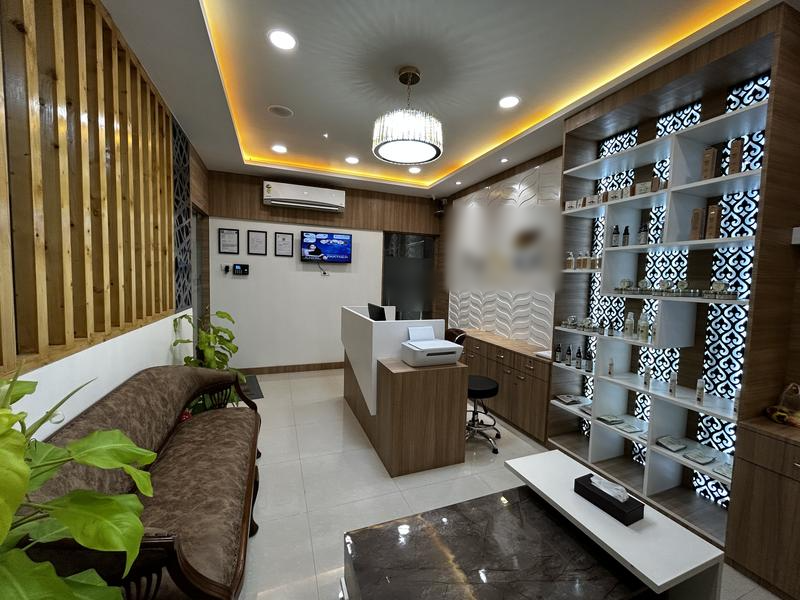 Newly Established Beauty Clinic for Sale in Andheri, India