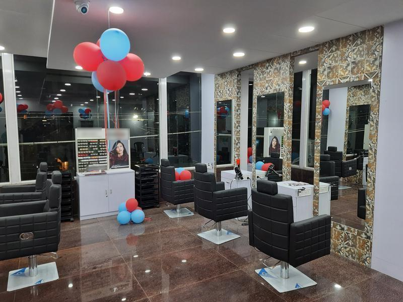 Beauty Salon for Sale in Jamshedpur, India
