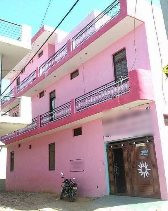Clinic for Sale in New Delhi, India