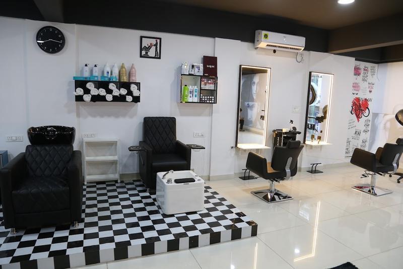 Beauty Salon for Sale in Bangalore, India