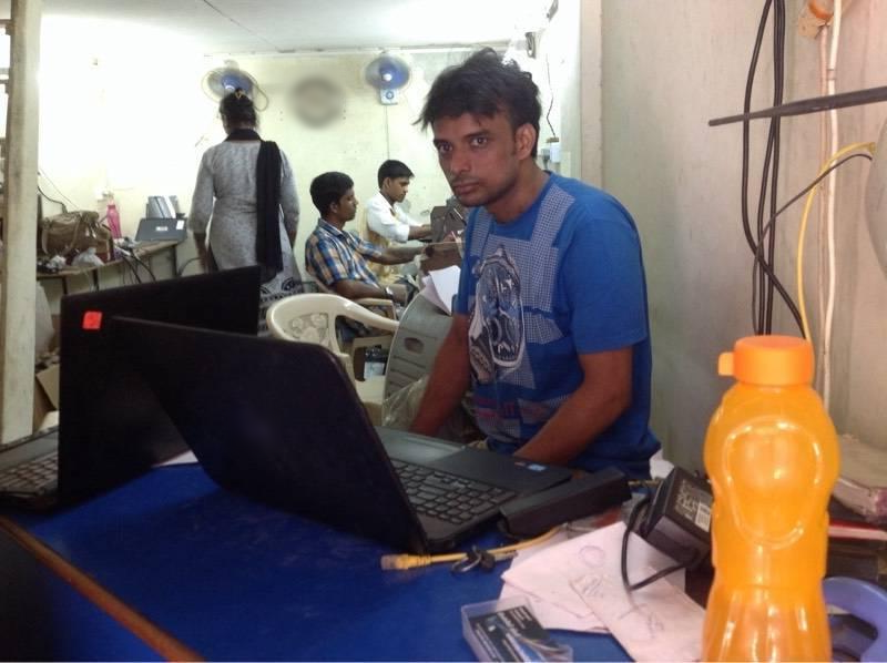 Computer Shop for Sale in Mumbai, India seeking INR 20 lakh