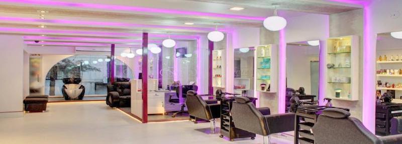 Profitable Unisex Beauty Salon for Sale in Pune, India