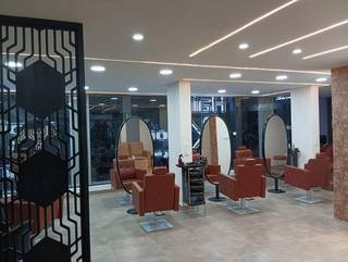 For sale: Salon serving 10,000 customers annually, with INR 2,000 average service value.