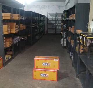 Established automotive components distributor serving 150 retailers across Hyderabad and Telangana with leading aftermarket brands.
