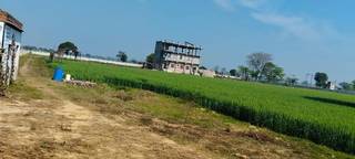 13.64-acre highway-touch agricultural and commercial land parcel for sale in Sadabad–Agra region.